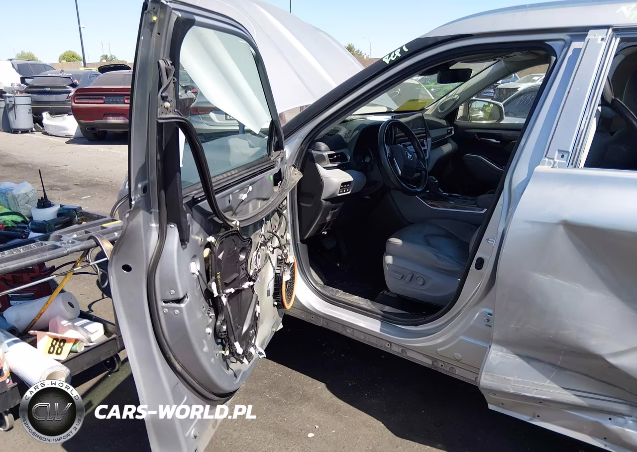 2021 Toyota Highlander Hybrid Platinum VIN:5TDEBRCH0MS065844 - 5