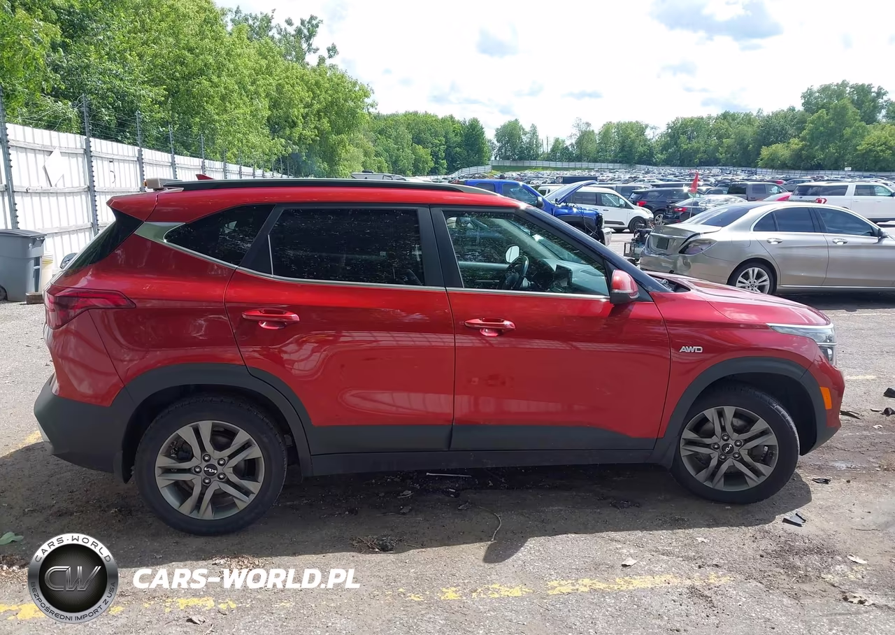 2022 Kia Seltos S VIN:KNDEUCAA8N7272118 - 13