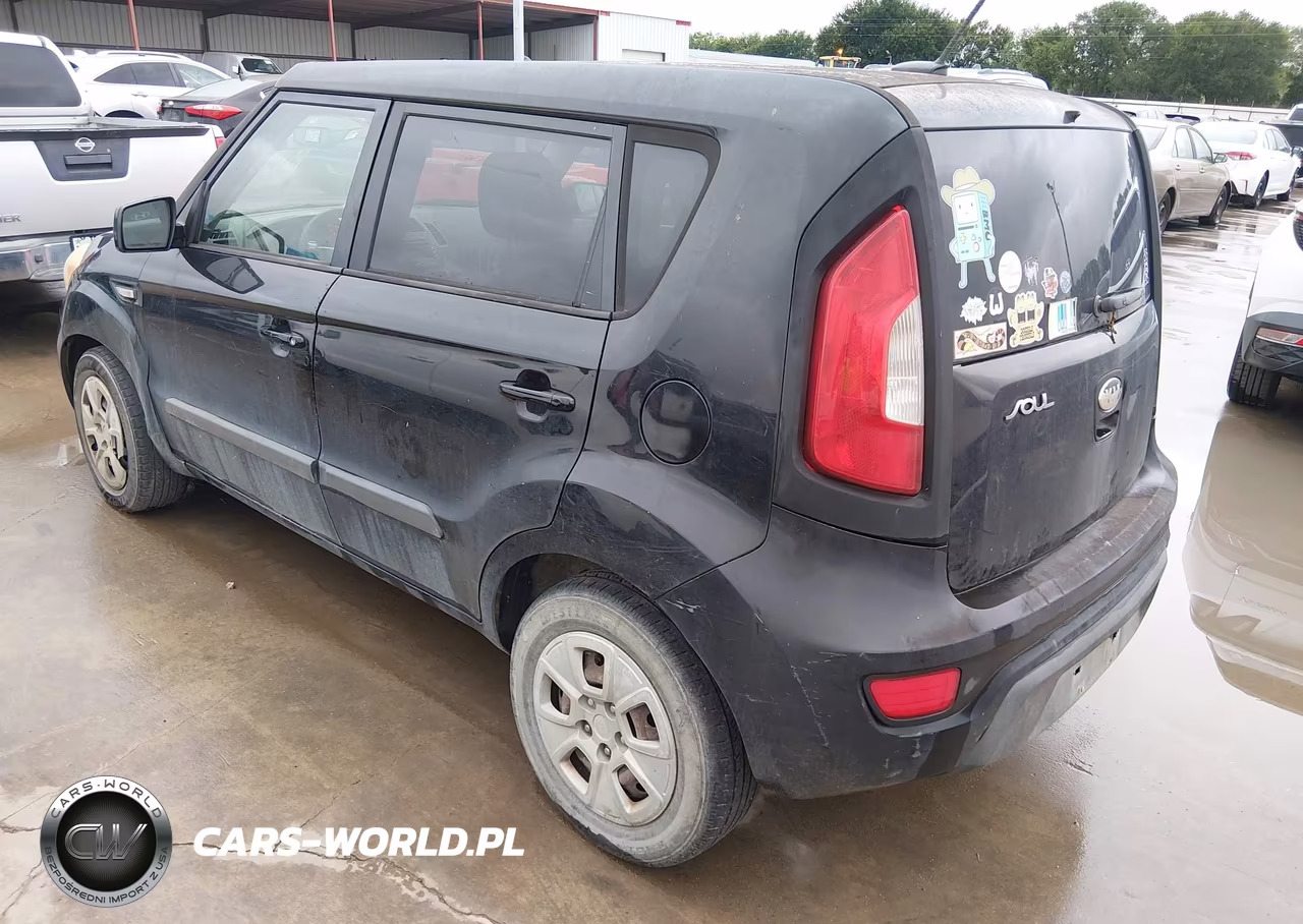 2013 Kia Soul VIN:KNDJT2A53D7613681 - 3