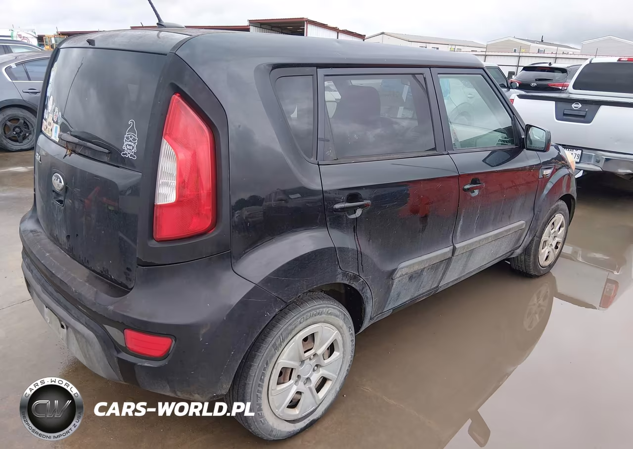 2013 Kia Soul VIN:KNDJT2A53D7613681 - 4