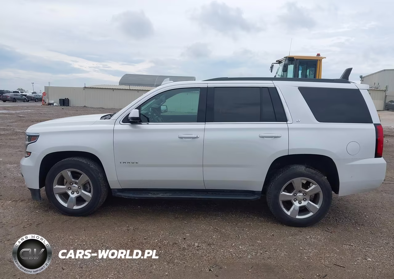 2019 Chevrolet Tahoe Lt VIN:1GNSCBKCXKR257868 - 14