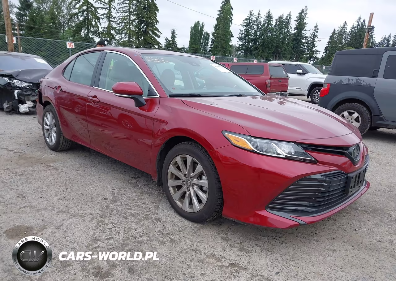 2019 Toyota Camry Le – zdjęcie 1 z 17