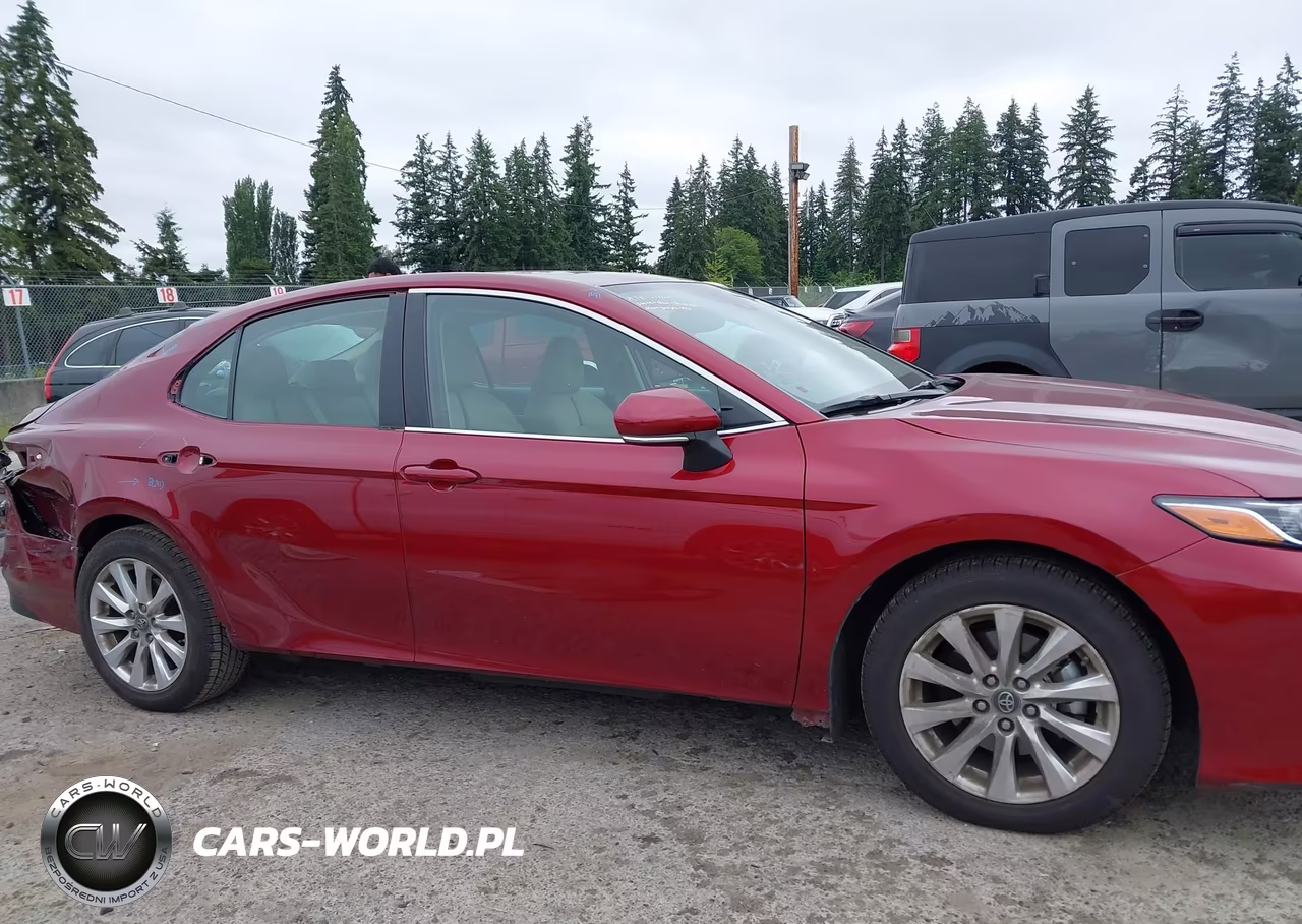 2019 Toyota Camry Le VIN:4T1B11HK8KU691416 - 14