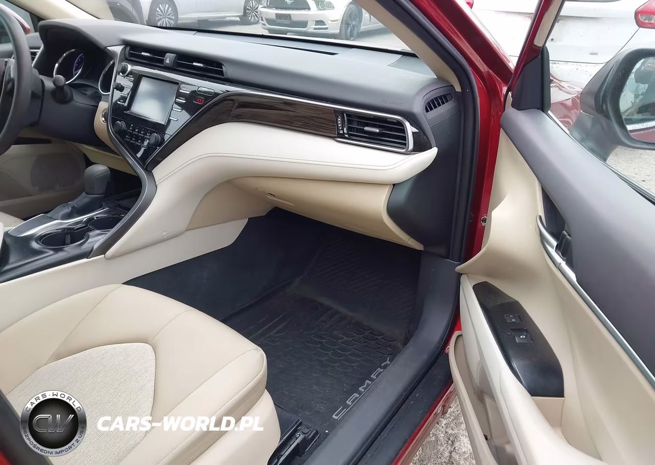 2019 Toyota Camry Le VIN:4T1B11HK8KU691416 - 5
