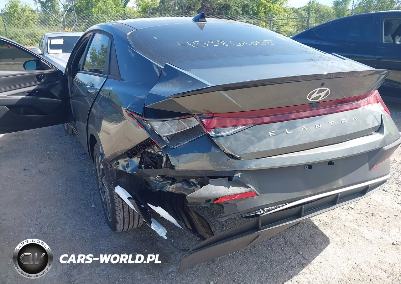 2025 Hyundai Elantra Sel Sport VIN:KMHLM4DG6SU068732 - 17