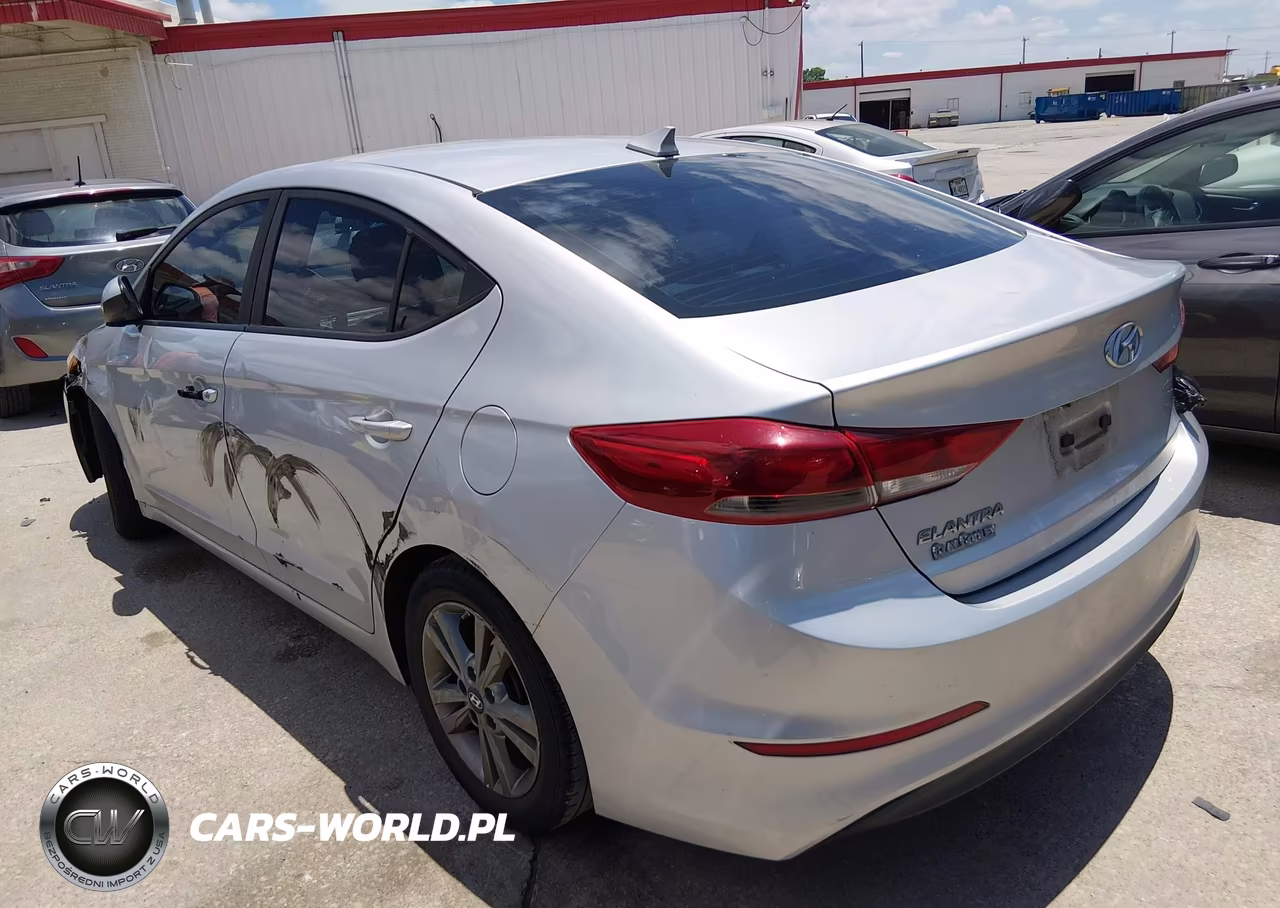 2018 Hyundai Elantra Sel VIN:5NPD84LF4JH223230 - 3