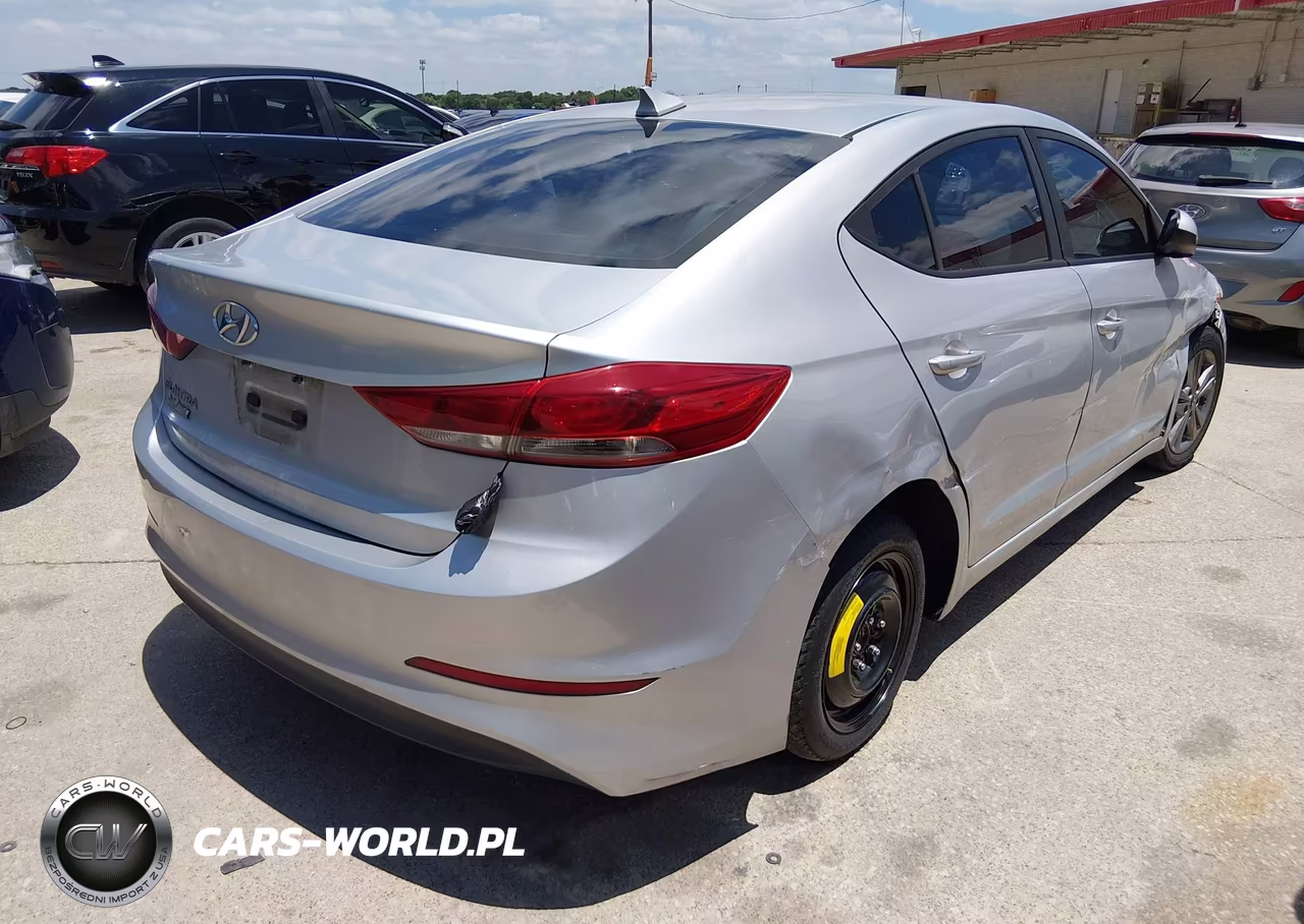 2018 Hyundai Elantra Sel VIN:5NPD84LF4JH223230 - 4