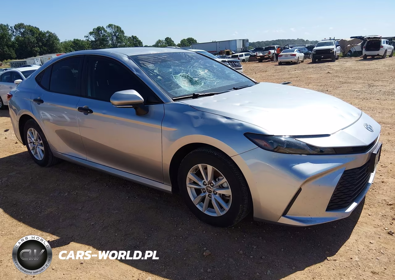 2025 Toyota Camry Le – zdjęcie 1 z 18