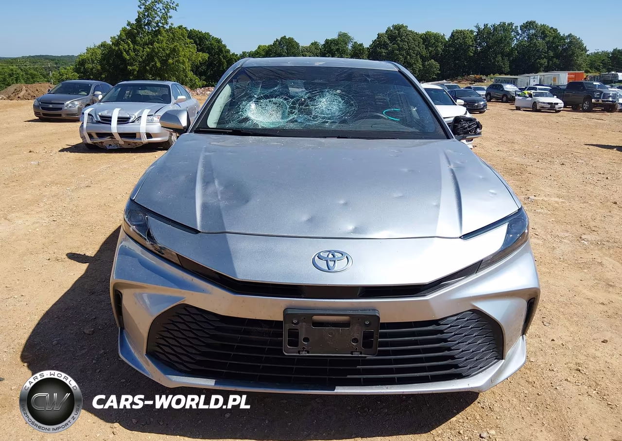 2025 Toyota Camry Le VIN:4T1DAACK9SU541248 - 14