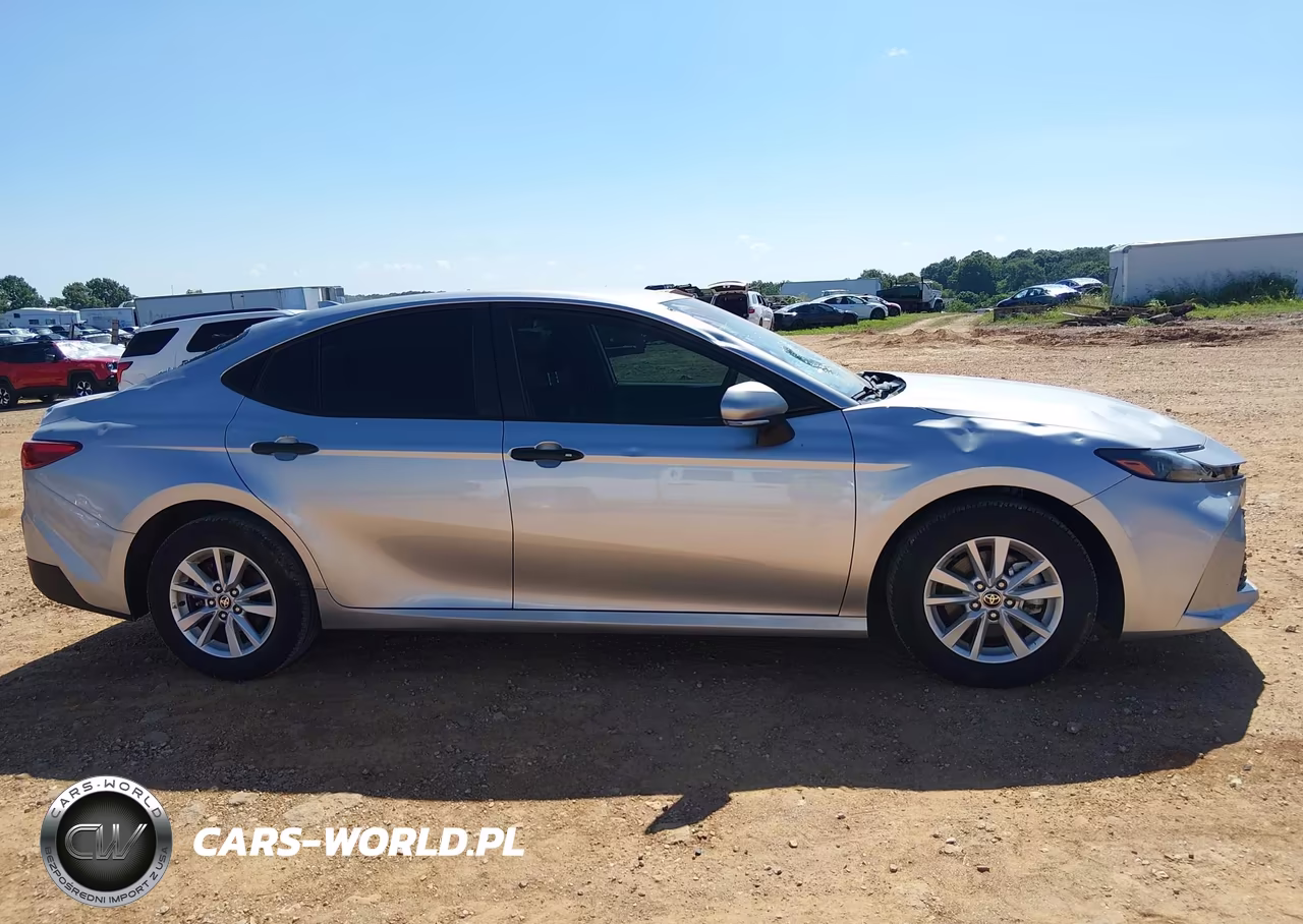 2025 Toyota Camry Le VIN:4T1DAACK9SU541248 - 15