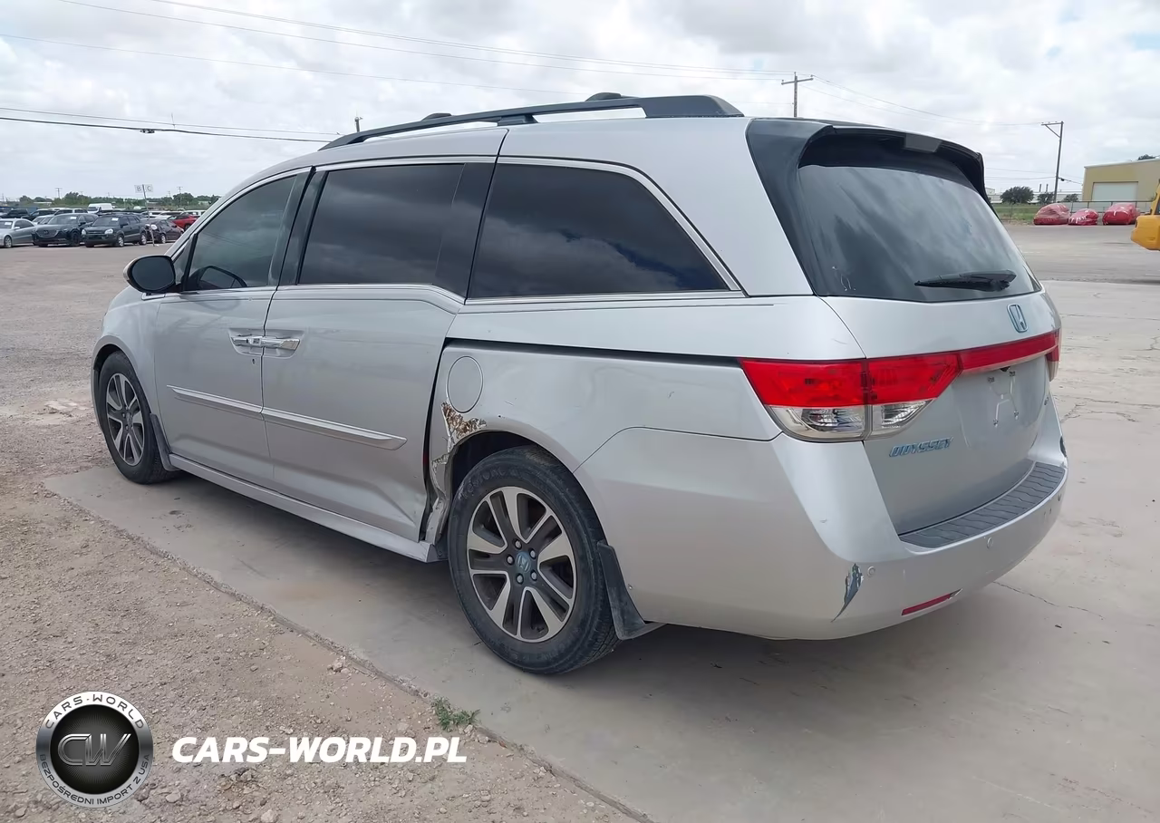 2015 Honda Odyssey Touring-Touring Elite VIN:5FNRL5H94FB003833 - 3