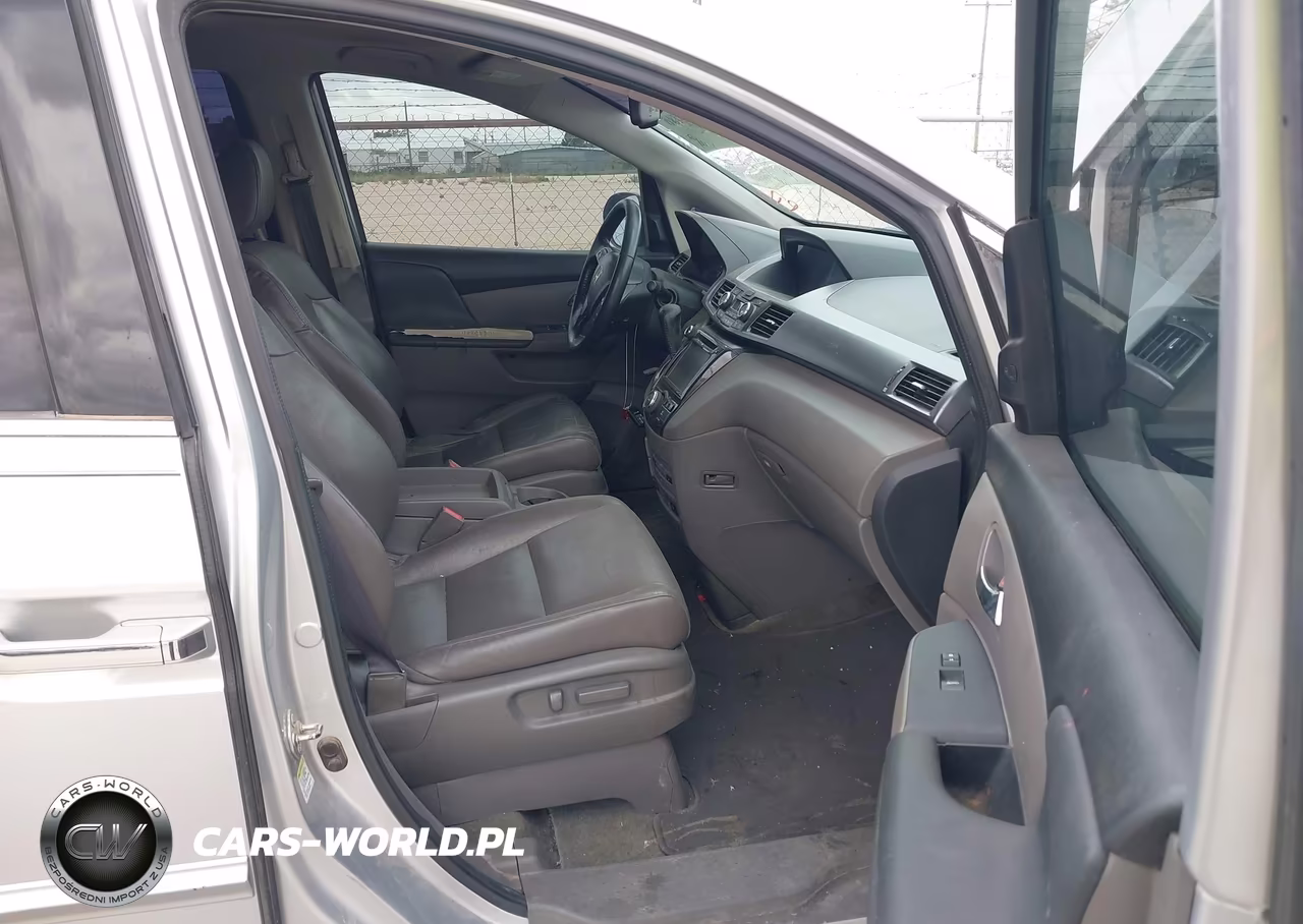 2015 Honda Odyssey Touring-Touring Elite VIN:5FNRL5H94FB003833 - 5