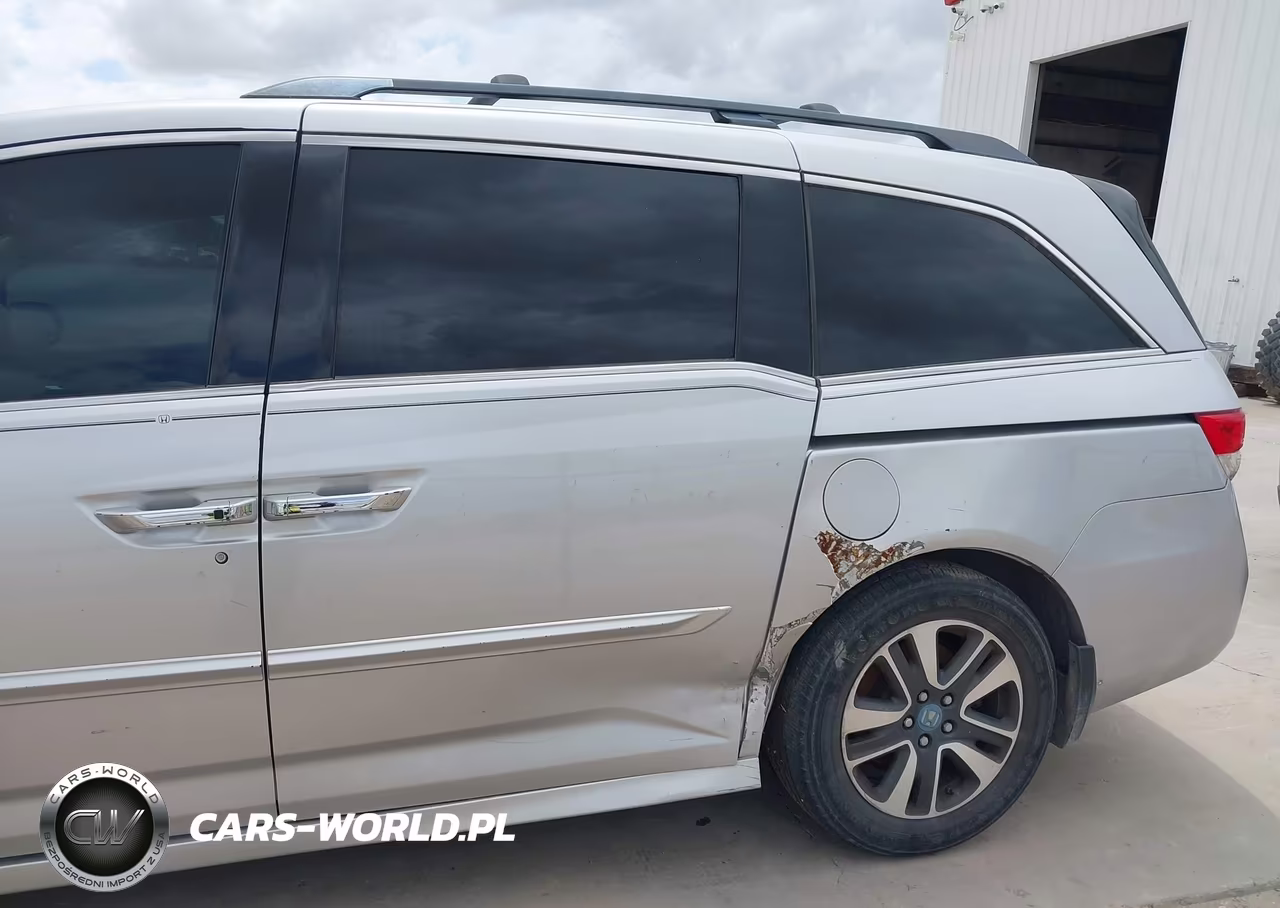 2015 Honda Odyssey Touring-Touring Elite VIN:5FNRL5H94FB003833 - 6
