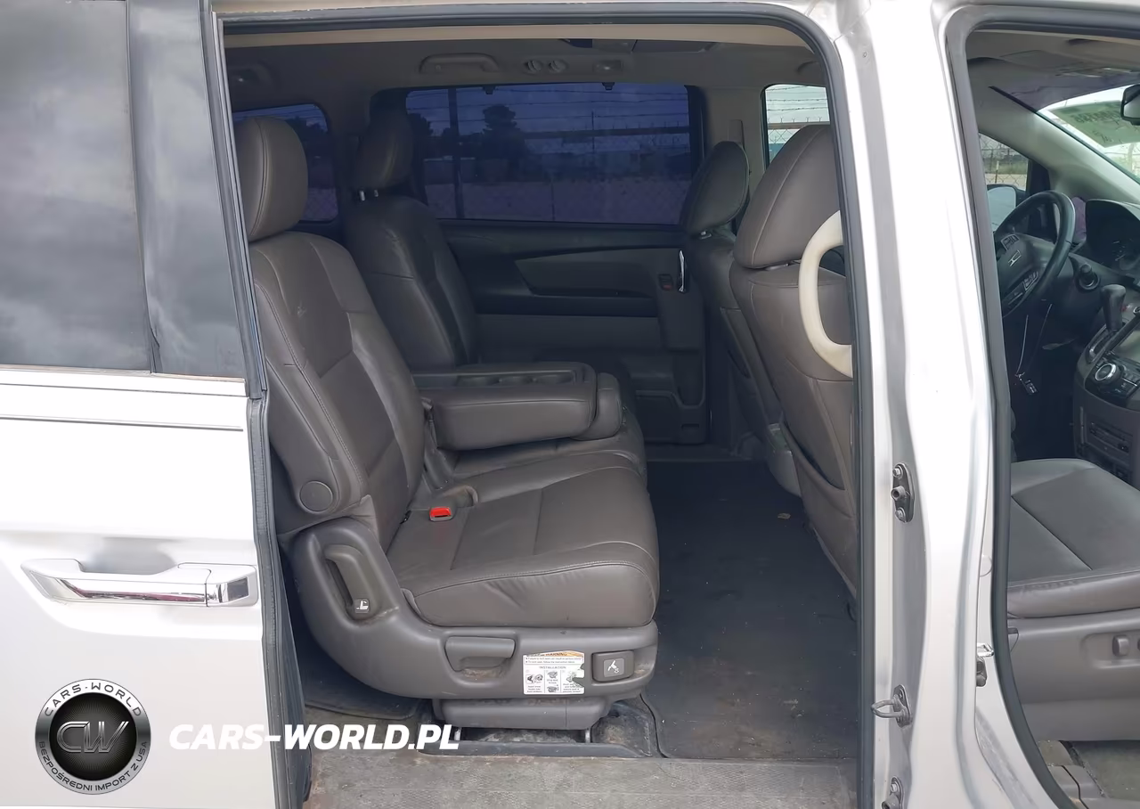 2015 Honda Odyssey Touring-Touring Elite VIN:5FNRL5H94FB003833 - 8