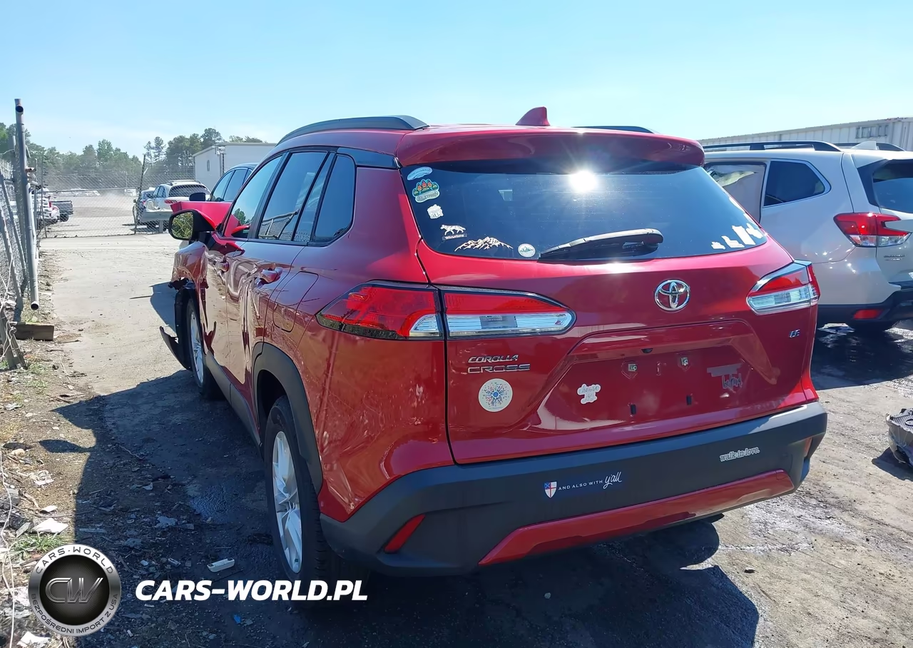 2022 Toyota Corolla Cross Le VIN:7MUCAAAG0NV012509 - 3