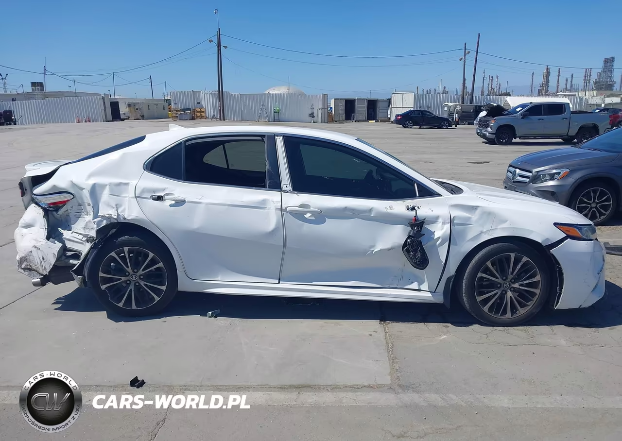 2020 Toyota Camry Se VIN:4T1G11AK6LU956643 - 13
