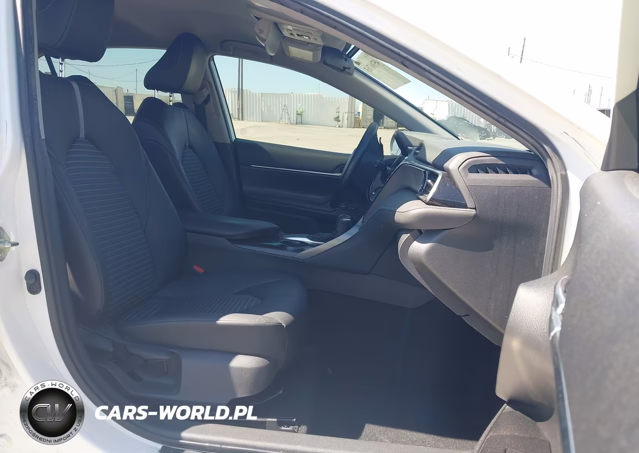 2020 Toyota Camry Se VIN:4T1G11AK6LU956643 - 5