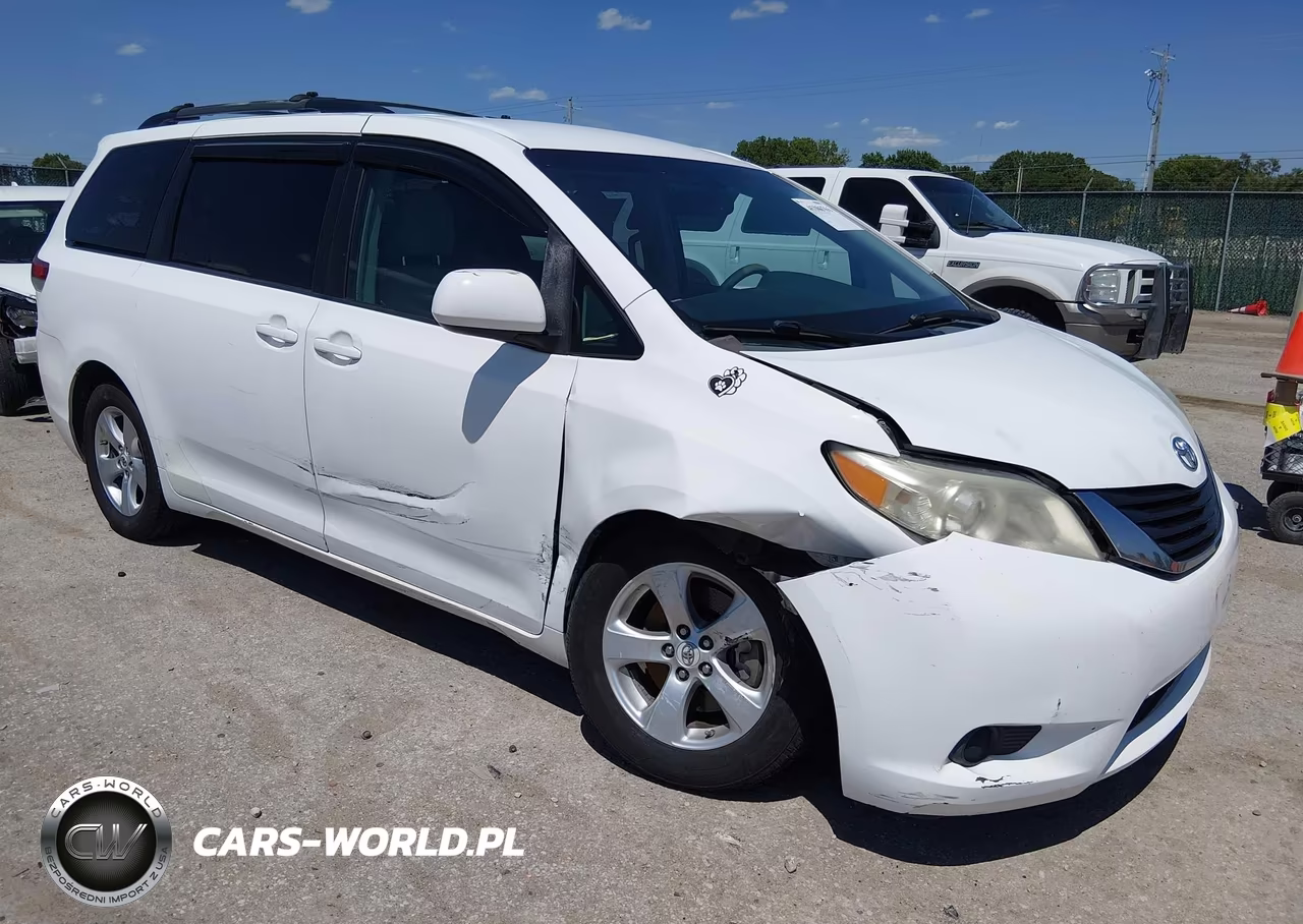 2012 Toyota Sienna Le V6 8 Passenger – zdjęcie 1 z 16