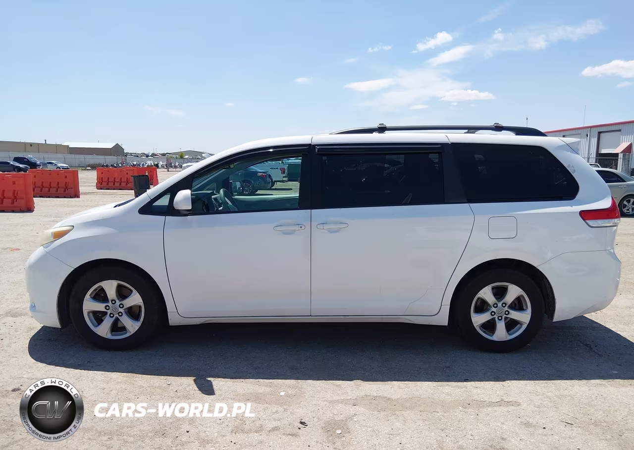 2012 Toyota Sienna Le V6 8 Passenger VIN:5TDKK3DC1CS185458 - 14