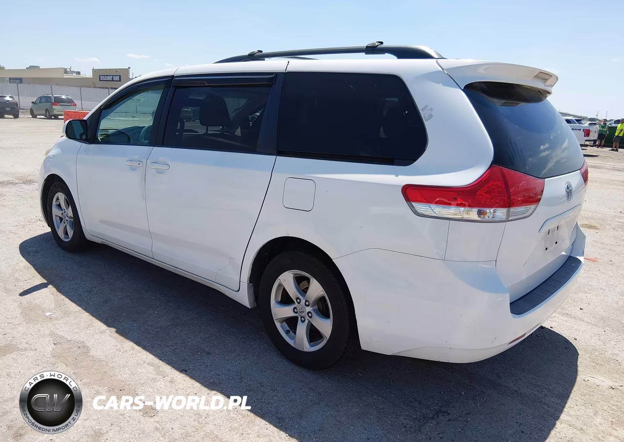 2012 Toyota Sienna Le V6 8 Passenger VIN:5TDKK3DC1CS185458 - 3
