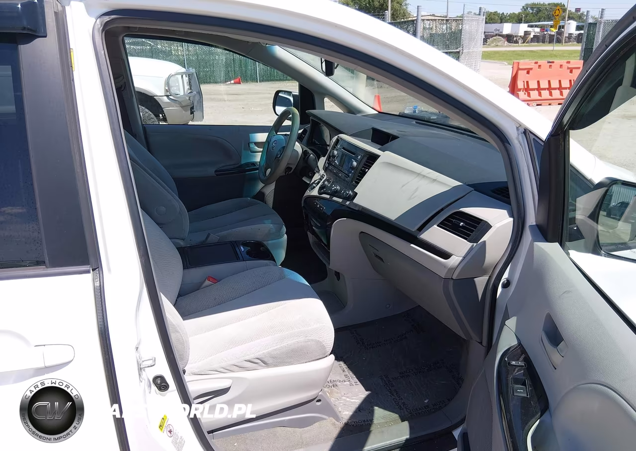 2012 Toyota Sienna Le V6 8 Passenger VIN:5TDKK3DC1CS185458 - 5