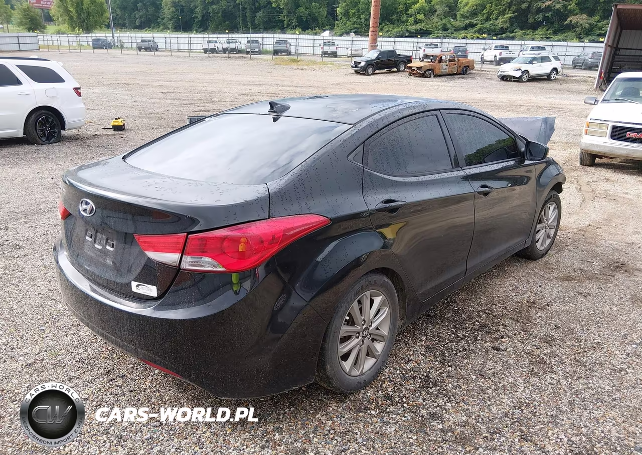 2013 Hyundai Elantra Gls VIN:KMHDH4AE8DU680560 - 4