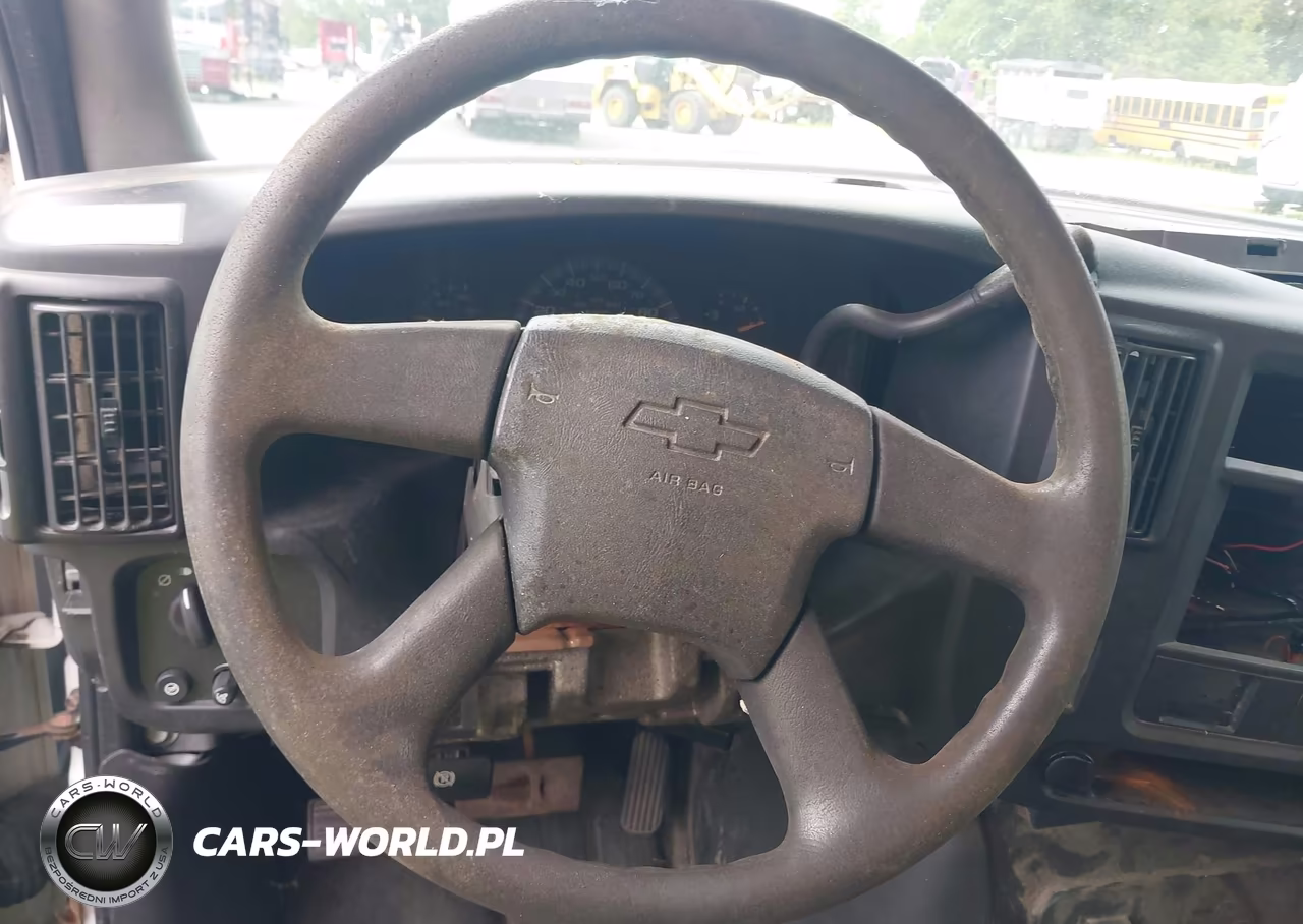 2005 Chevrolet Express Cutaway Base W-C7L-C7N VIN:1GBJG31U351202047 - 14