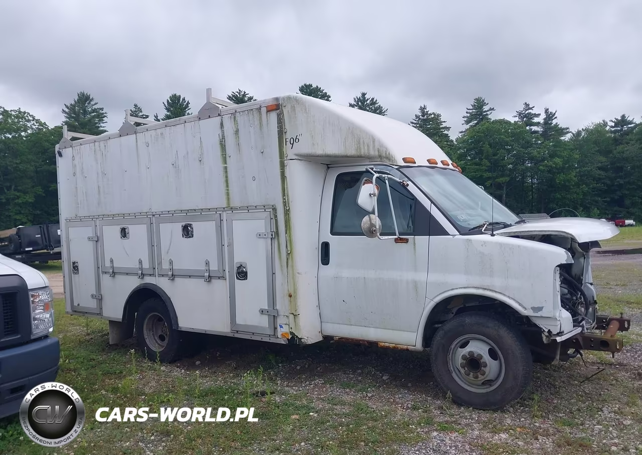 2005 Chevrolet Express Cutaway Base W-C7L-C7N VIN:1GBJG31U351202047 - 17