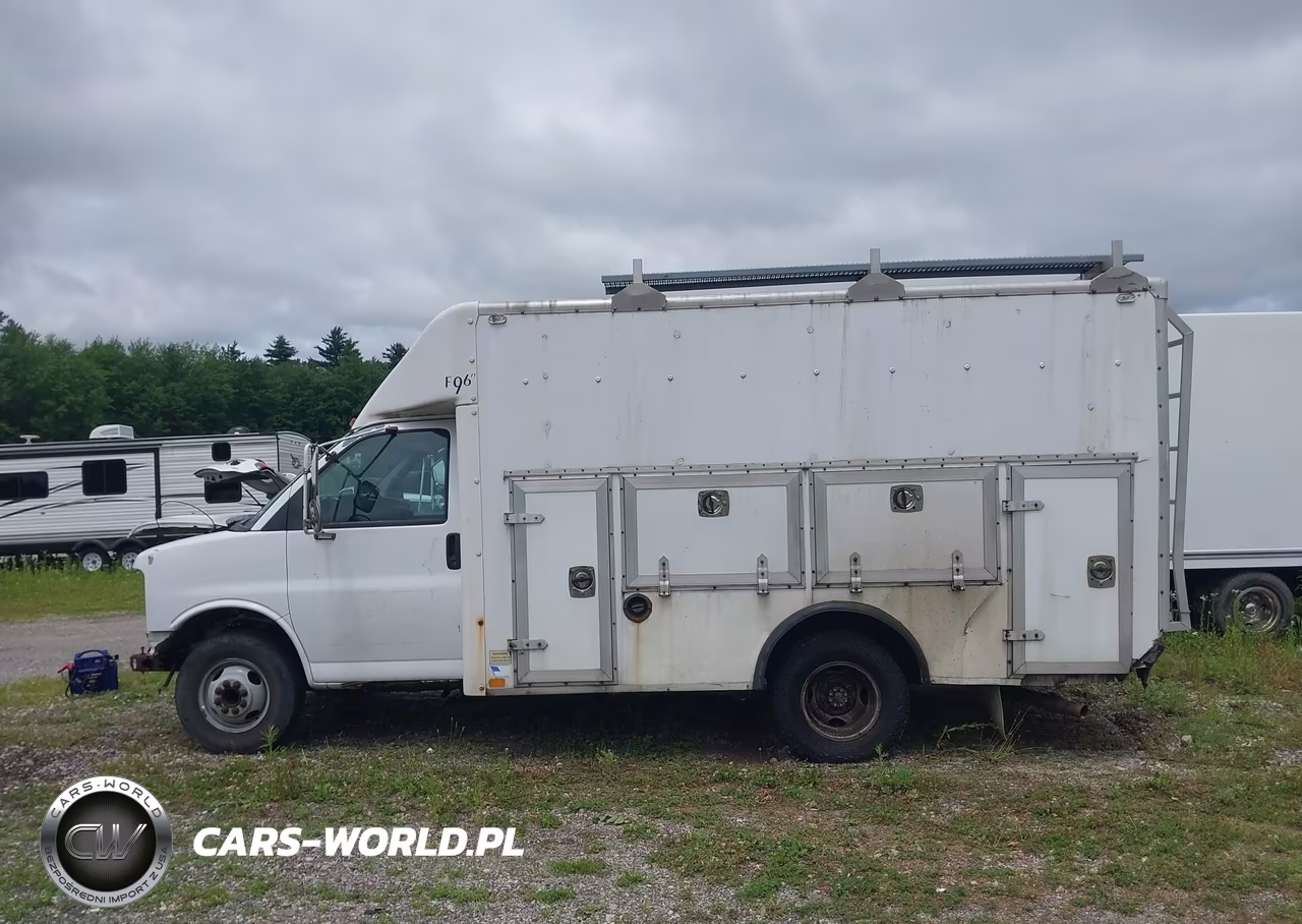 2005 Chevrolet Express Cutaway Base W-C7L-C7N VIN:1GBJG31U351202047 - 18