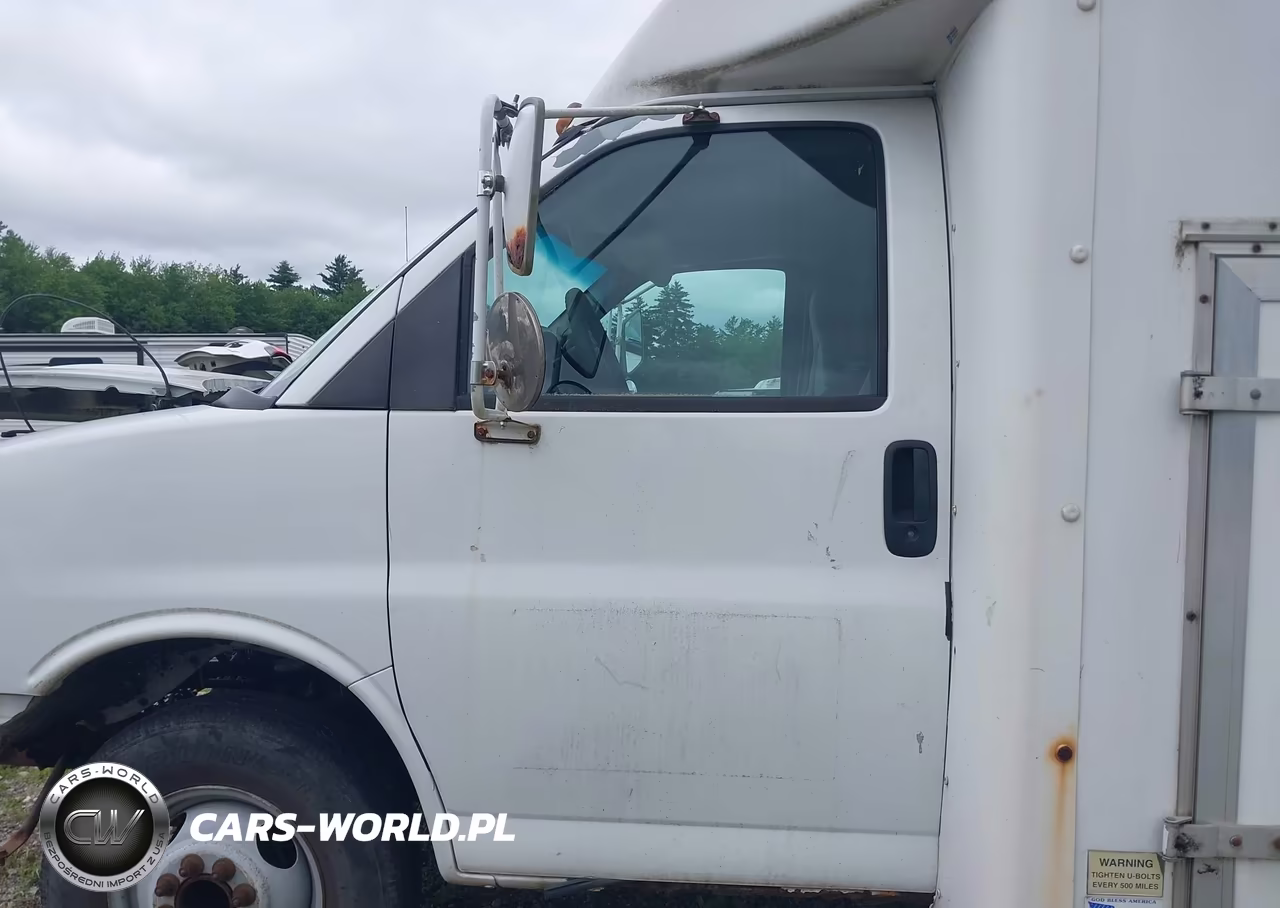 2005 Chevrolet Express Cutaway Base W-C7L-C7N VIN:1GBJG31U351202047 - 23