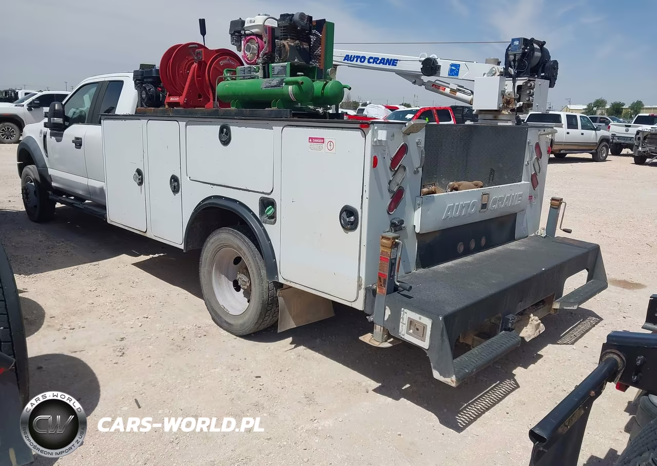 2018 Ford F-450 Chassis Xl VIN:1FD0X4HT2JED03668 - 3