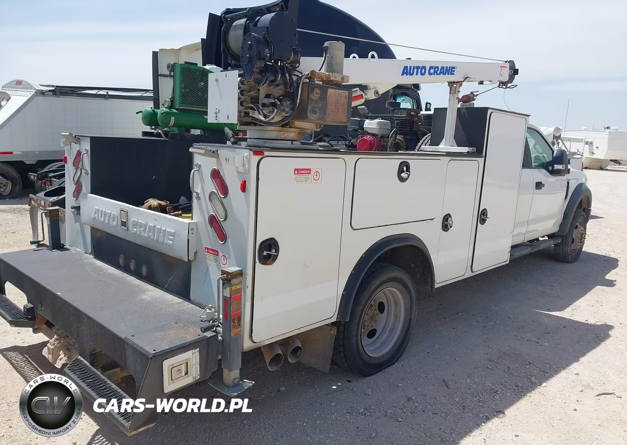 2018 Ford F-450 Chassis Xl VIN:1FD0X4HT2JED03668 - 4