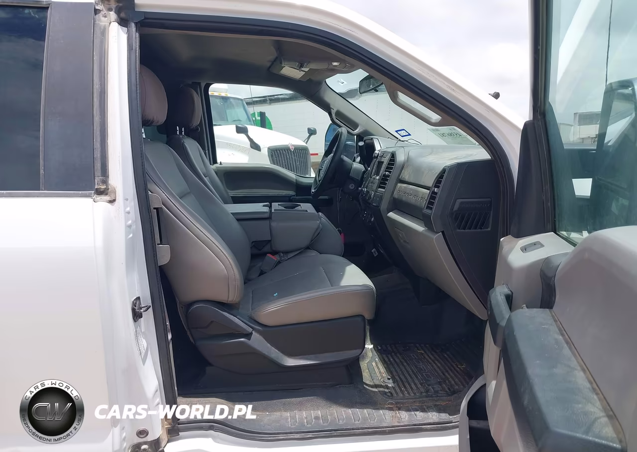 2018 Ford F-450 Chassis Xl VIN:1FD0X4HT2JED03668 - 5