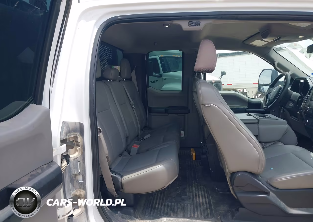 2018 Ford F-450 Chassis Xl VIN:1FD0X4HT2JED03668 - 8