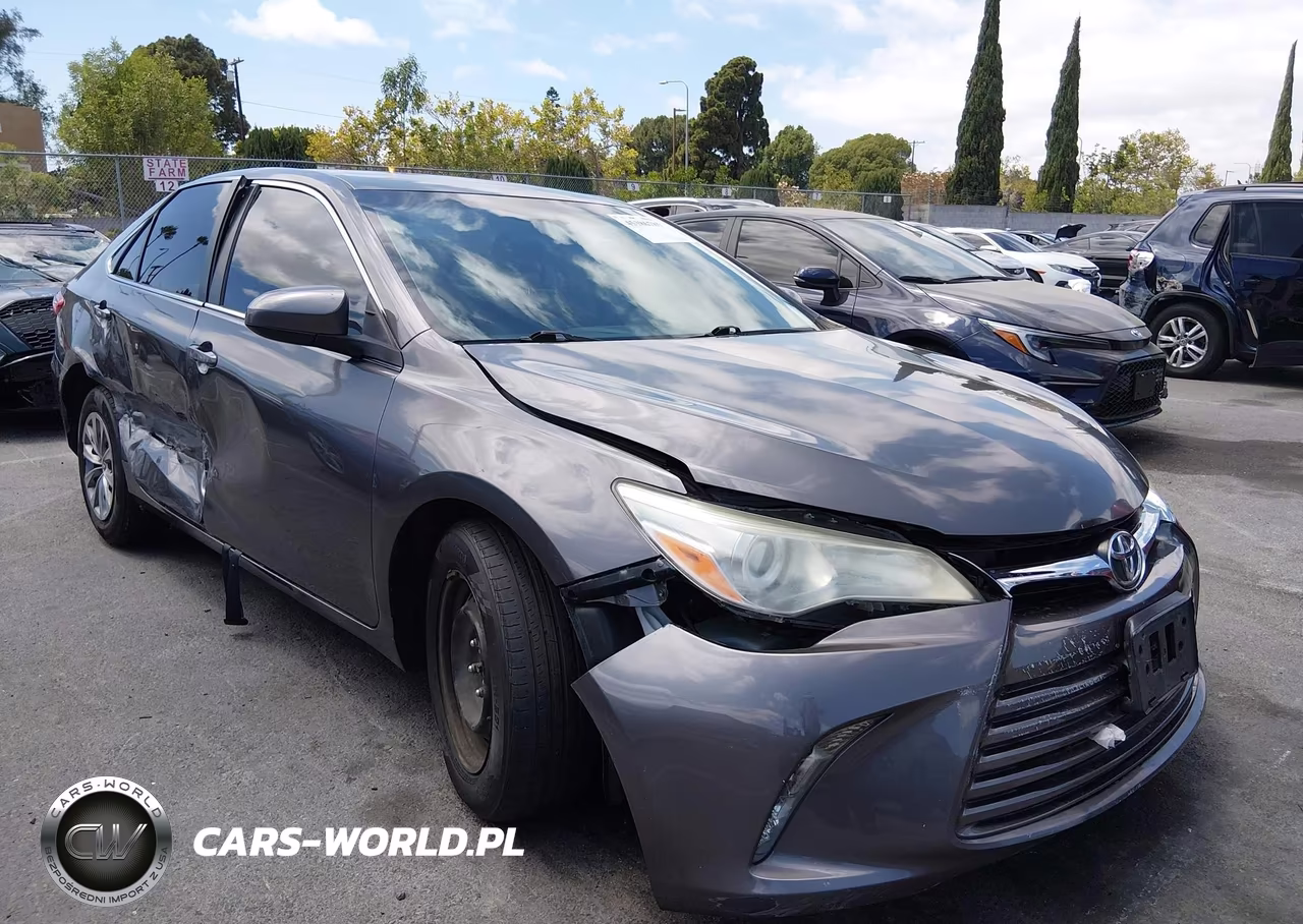 2017 Toyota Camry Le – zdjęcie 1 z 16