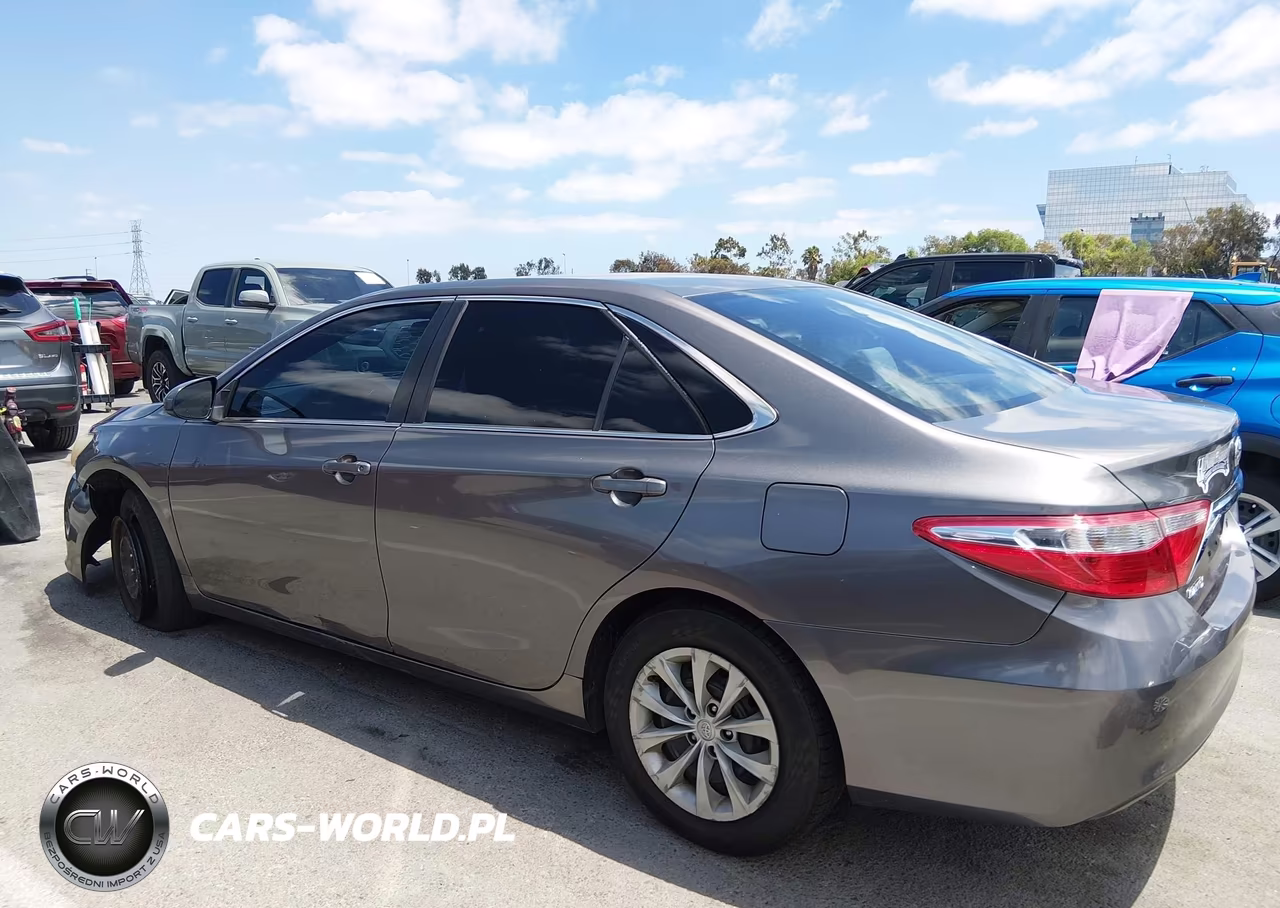 2017 Toyota Camry Le VIN:4T1BF1FK6HU423736 - 14