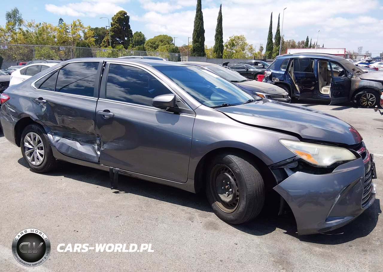 2017 Toyota Camry Le VIN:4T1BF1FK6HU423736 - 6