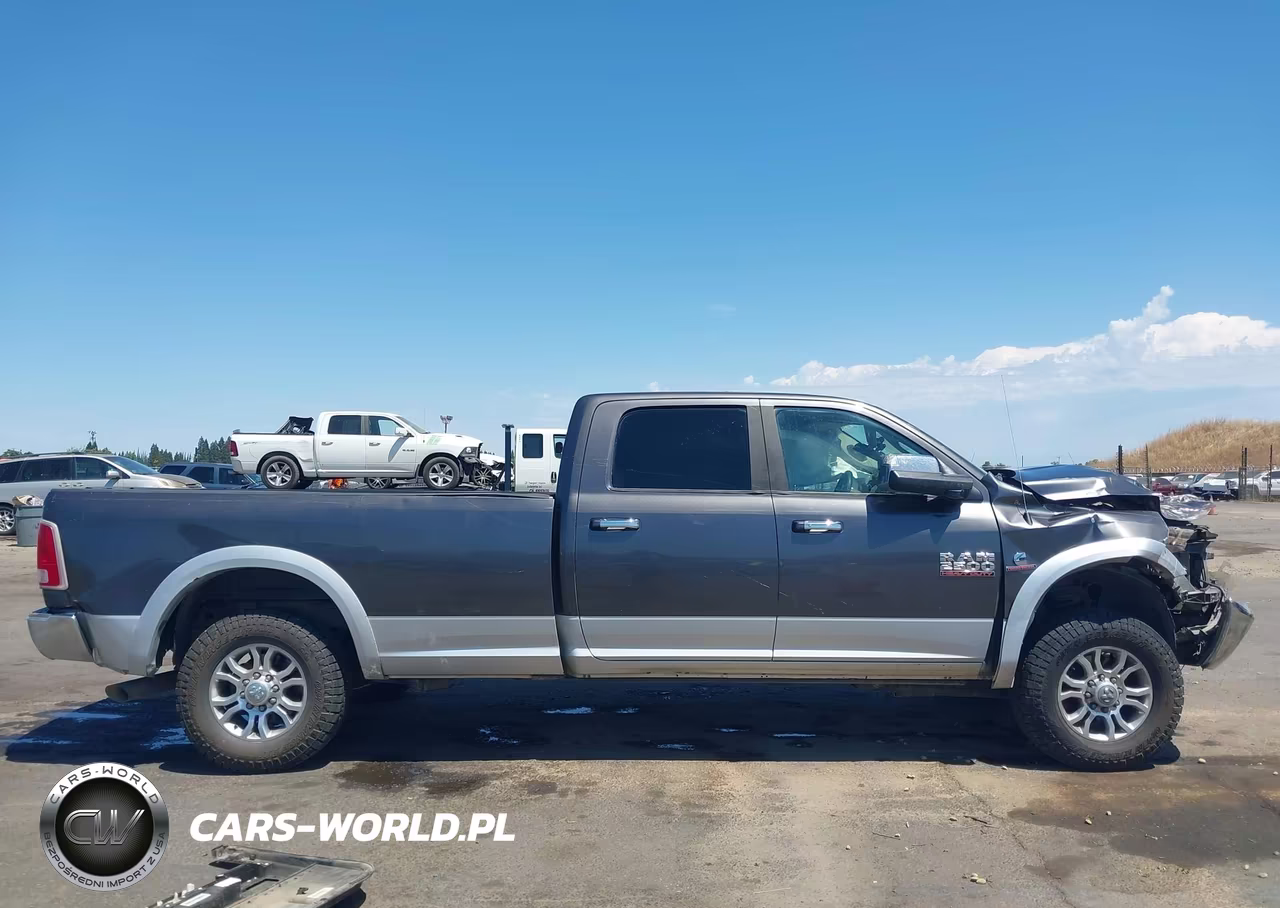 2015 Ram 2500 Laramie VIN:3C6UR5KL9FG505316 - 13