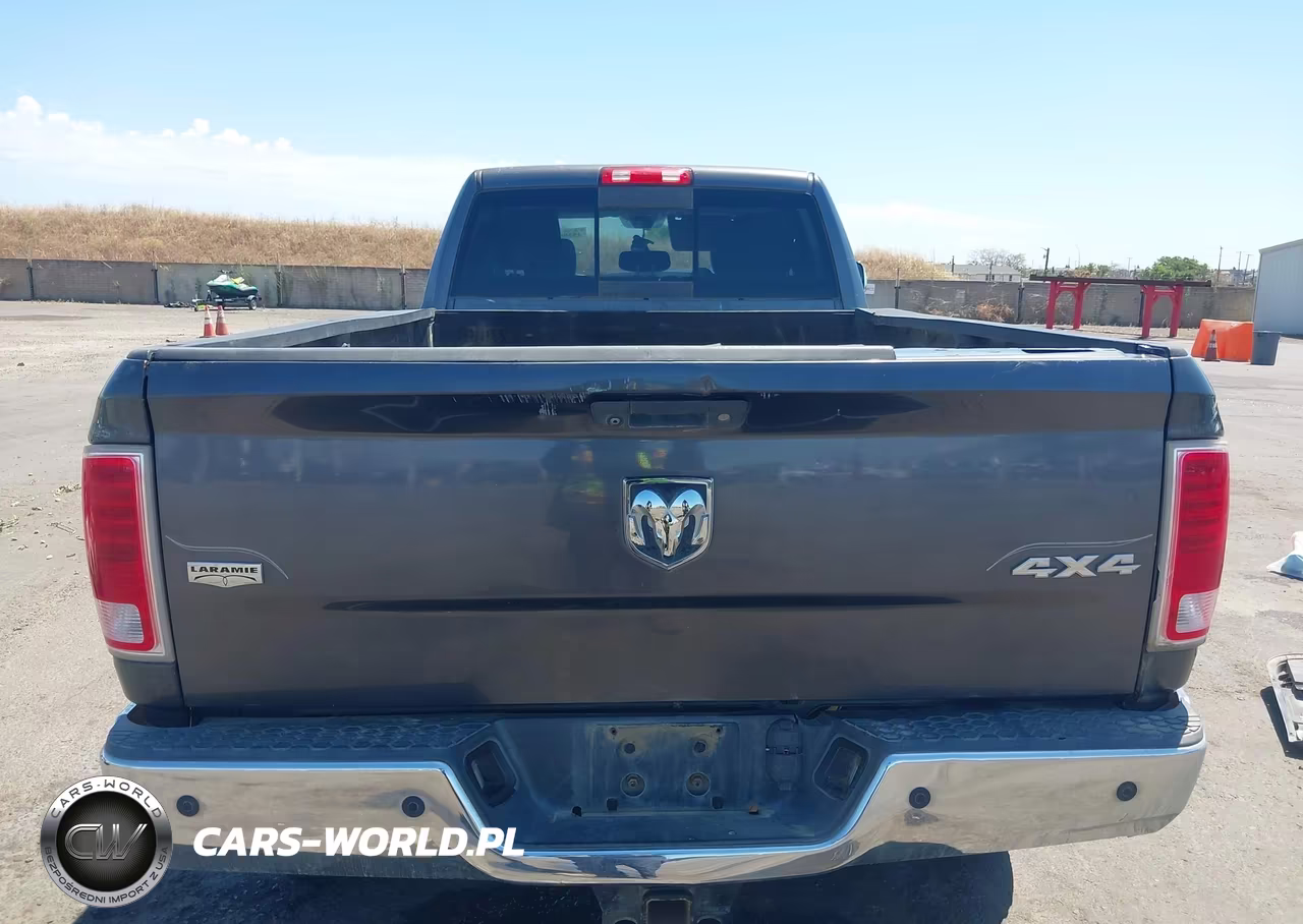 2015 Ram 2500 Laramie VIN:3C6UR5KL9FG505316 - 16
