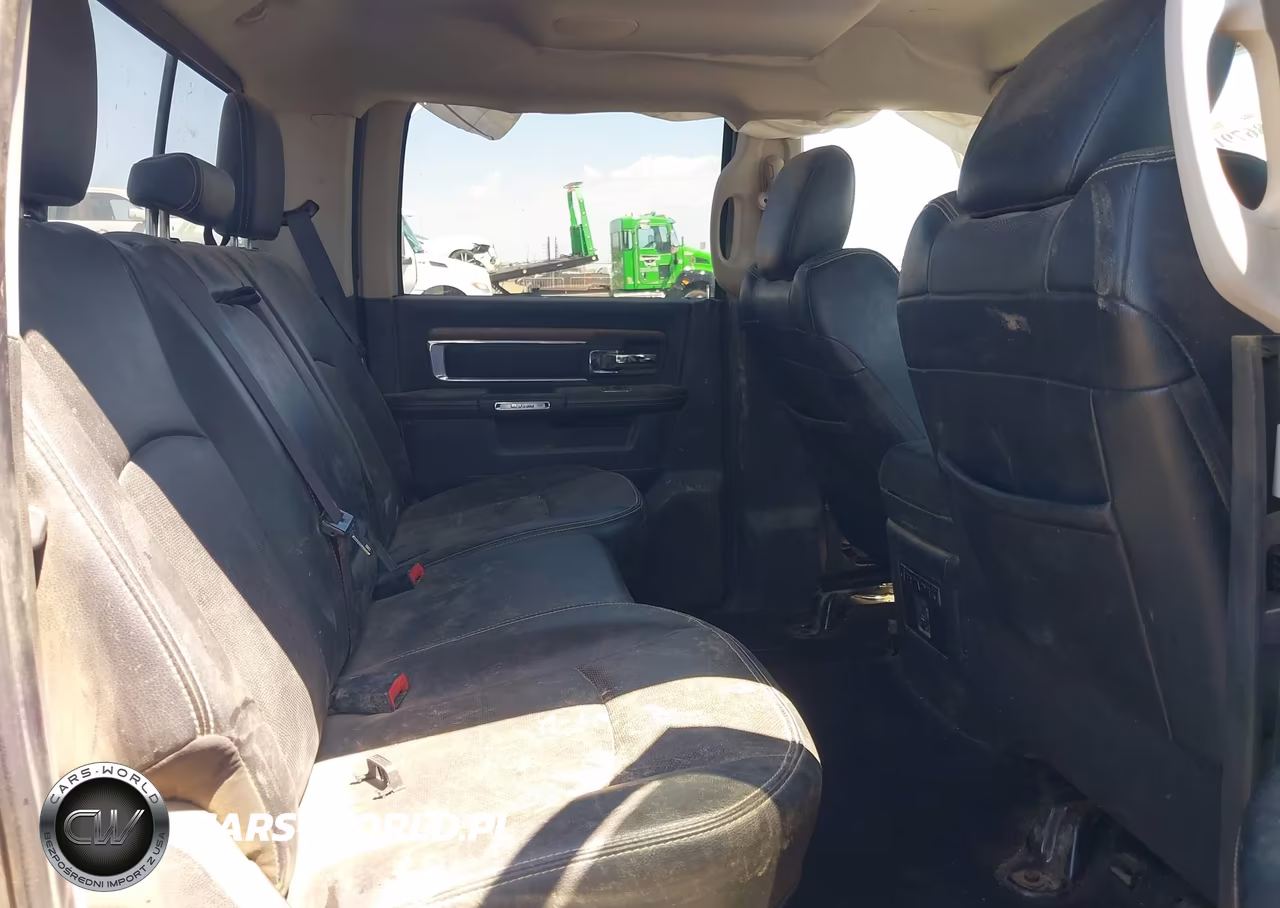 2015 Ram 2500 Laramie VIN:3C6UR5KL9FG505316 - 8