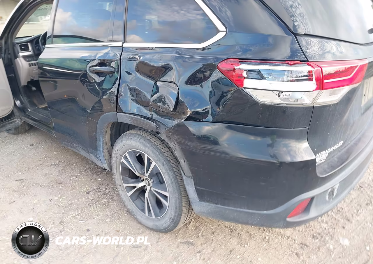 2018 Toyota Highlander Le Plus VIN:5TDZZRFH1JS240137 - 6