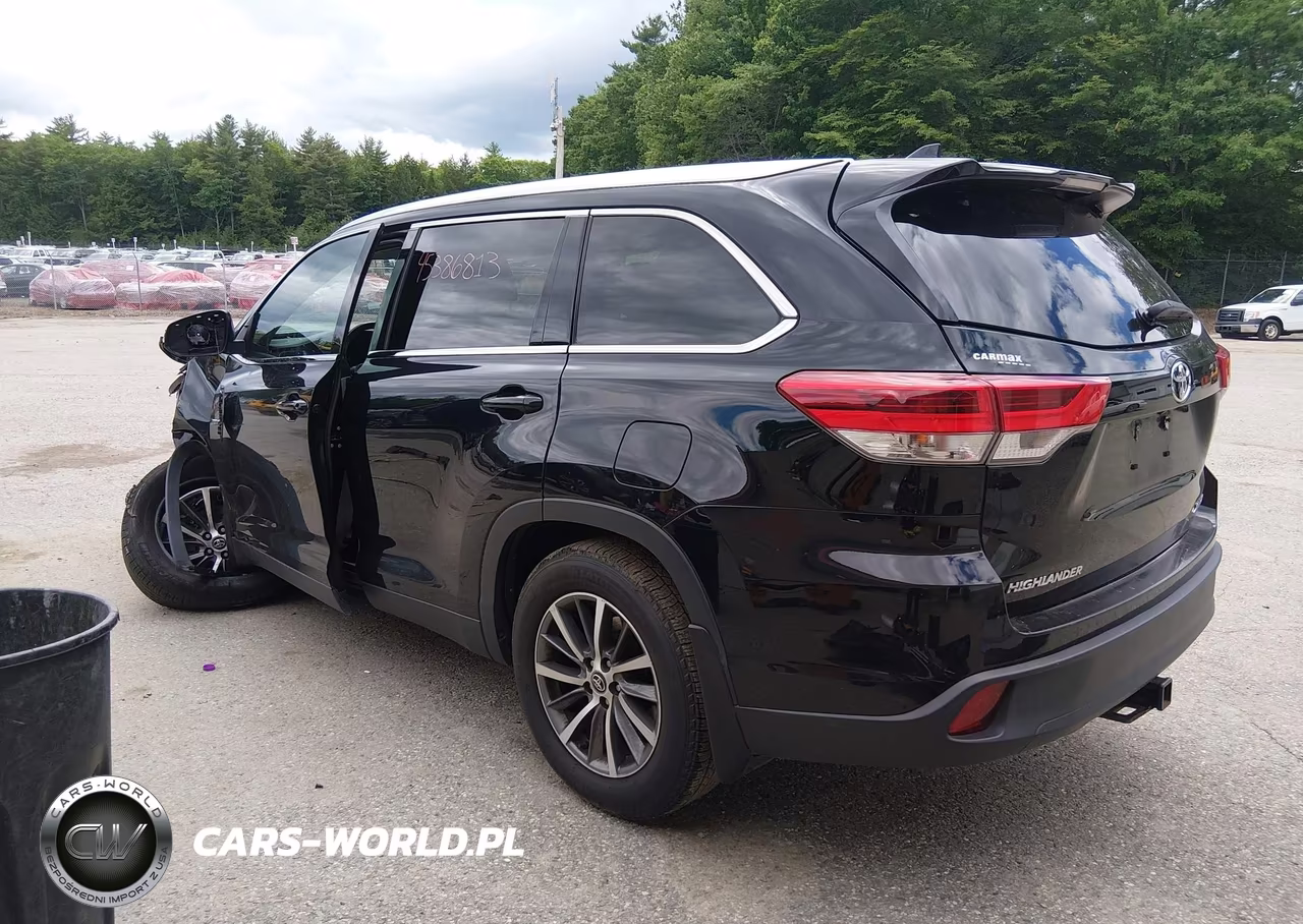 2019 Toyota Highlander Xle VIN:5TDJZRFH0KS588574 - 3