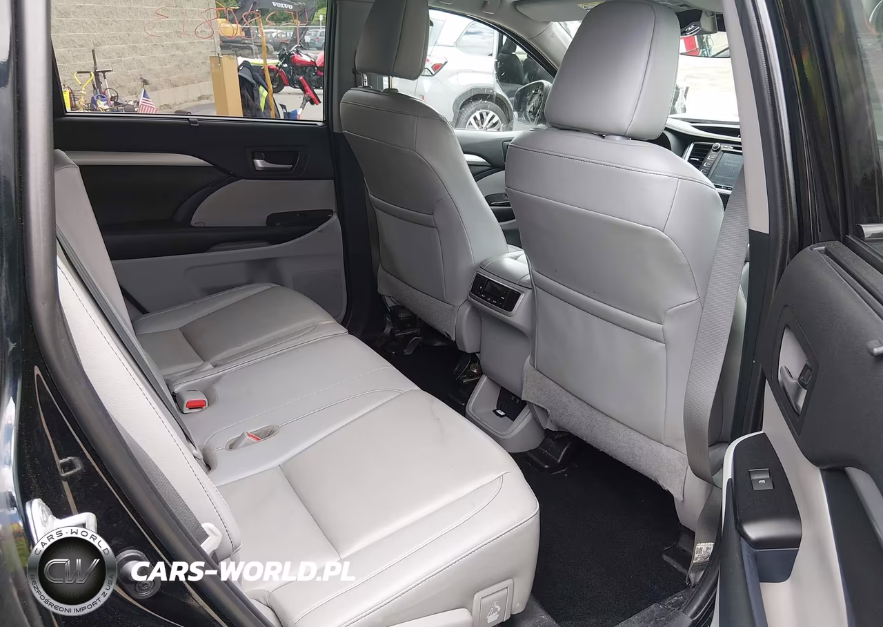 2019 Toyota Highlander Xle VIN:5TDJZRFH0KS588574 - 8