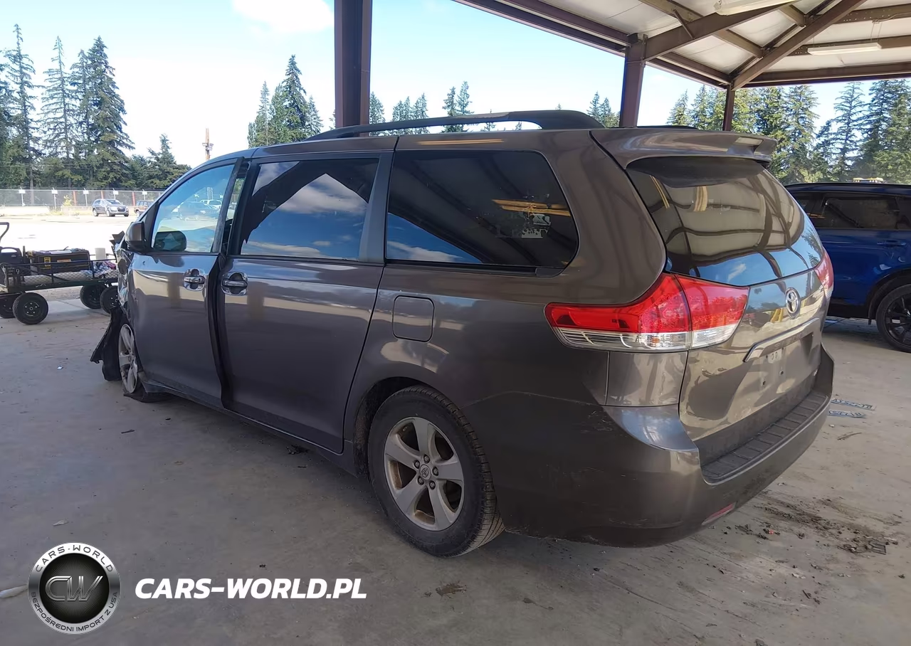 2012 Toyota Sienna Le V6 8 Passenger VIN:5TDKK3DC9CS225348 - 3