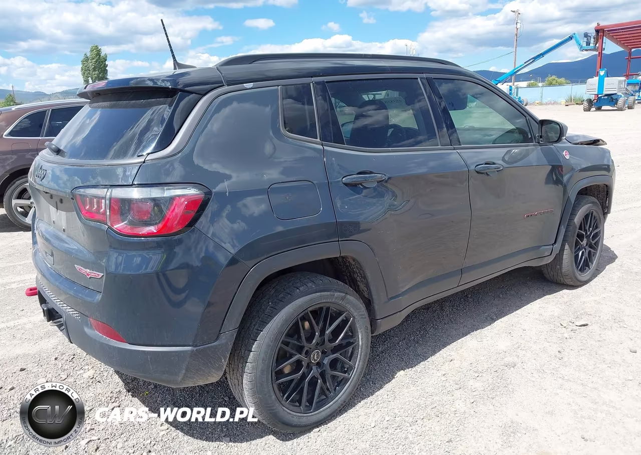 2018 Jeep Compass Trailhawk 4X4 VIN:3C4NJDDB5JT238971 - 4