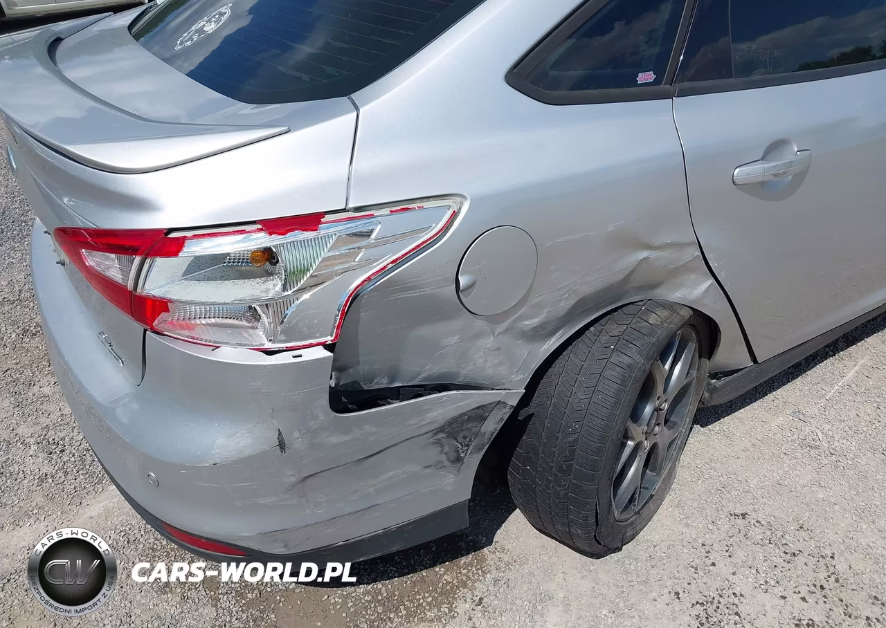 2014 Ford Focus Se VIN:1FADP3F23EL223913 - 19