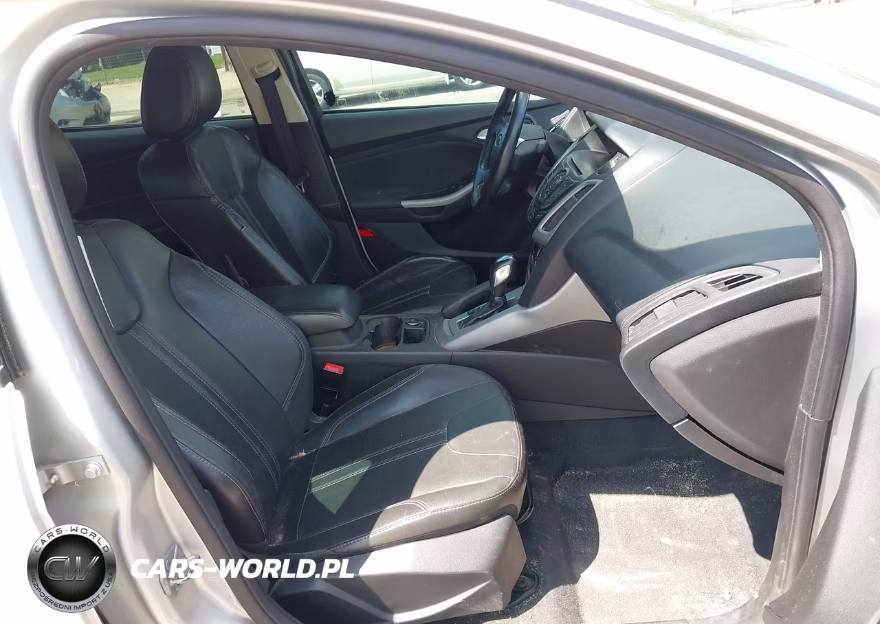 2014 Ford Focus Se VIN:1FADP3F23EL223913 - 5
