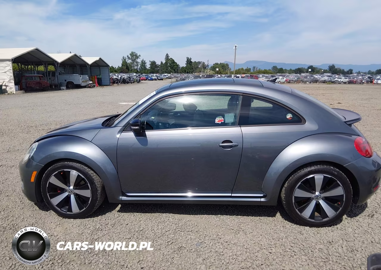 2013 Volkswagen Beetle 2.0T Turbo VIN:3VWVA7AT4DM621214 - 15