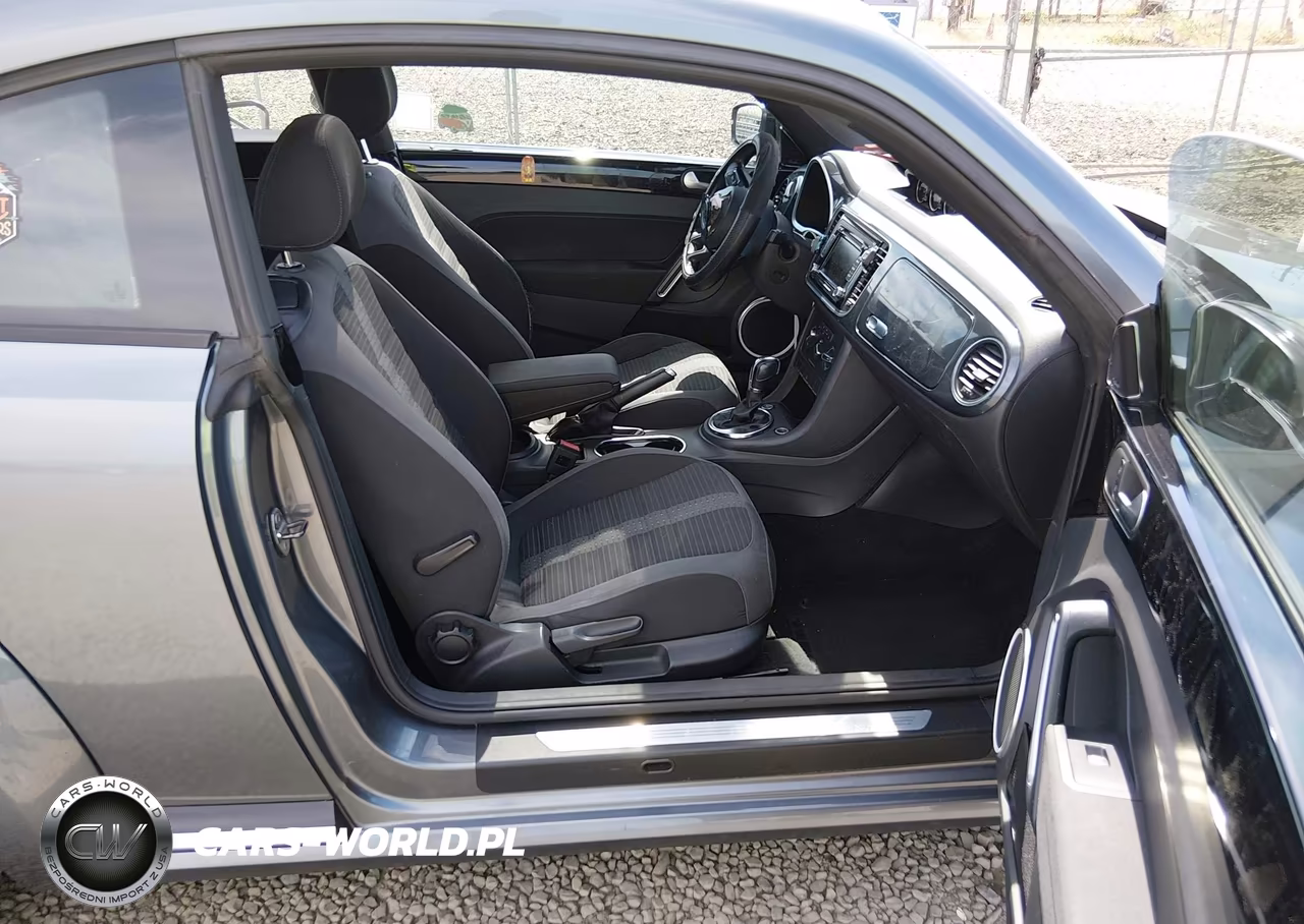 2013 Volkswagen Beetle 2.0T Turbo VIN:3VWVA7AT4DM621214 - 5