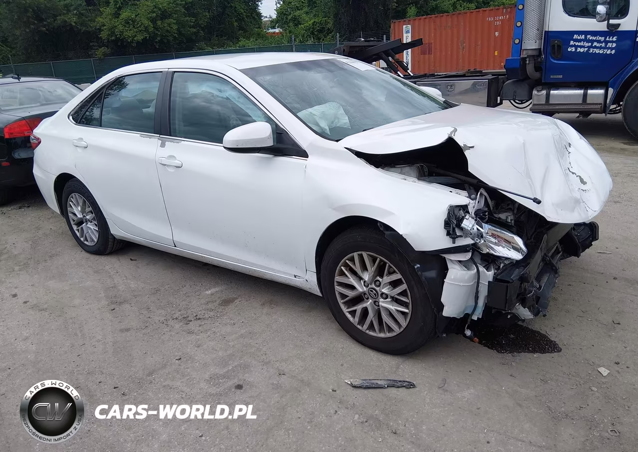 2016 Toyota Camry Le
